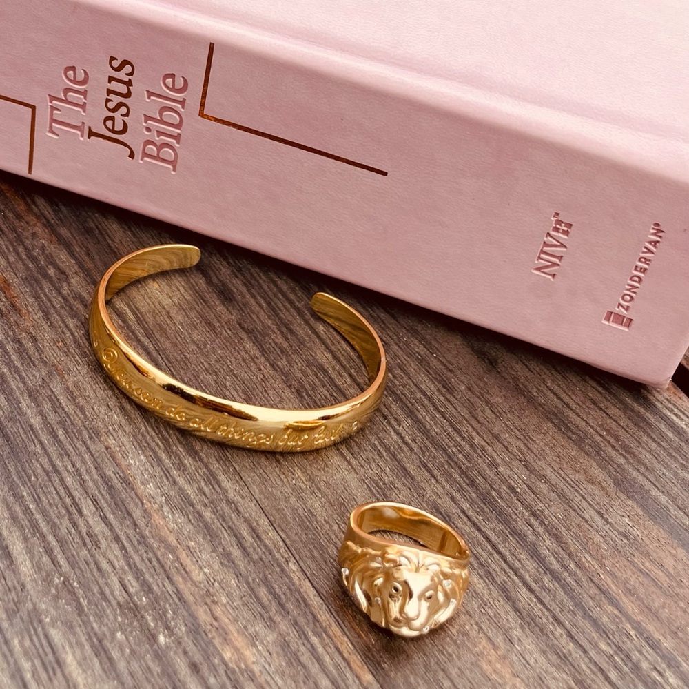 Lion ring with gold inspirational bangle bracelet.